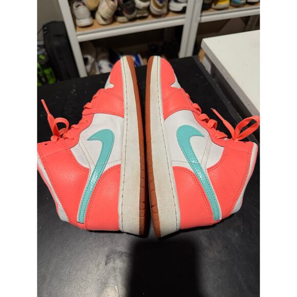 Nike Air Jordan 1 Mid Crimson Pulse Size 7y/W8.5 - 555112-814 - Picture 5 of 8